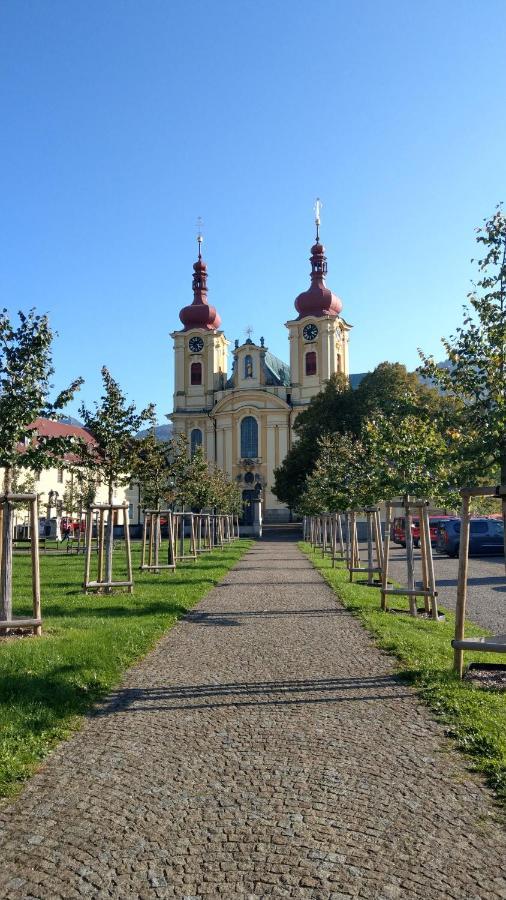 Apartmany Klasterni 84 Хейнице Екстериор снимка